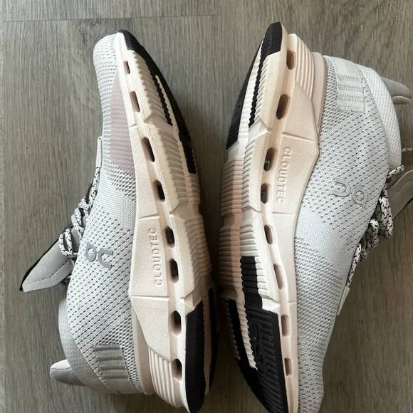 ON CLOUD NOVA PEARL / SHELL - Picture 4 of 8